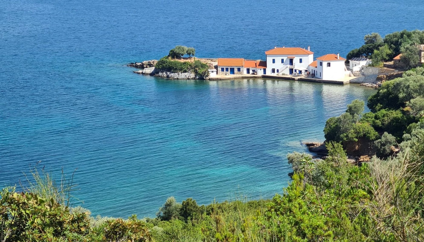 ΝΗΣΙ ΤΡΙΚΕΡΙ  ΜΗΛΙΝΑ – ΑΡΓΑΛΑΣΤΗ